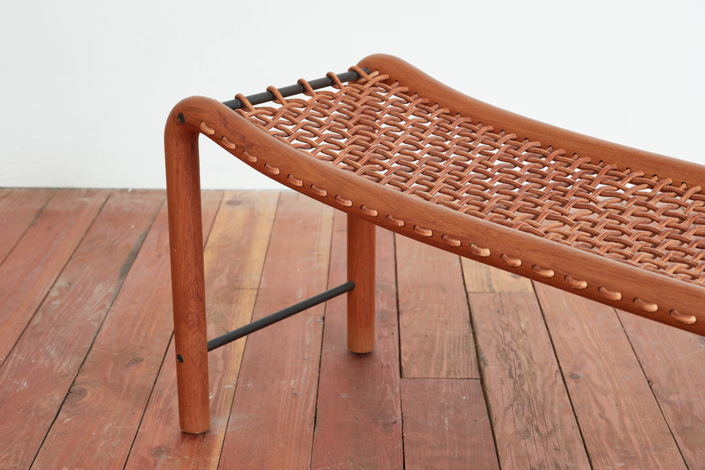 Ab Ovo Bench