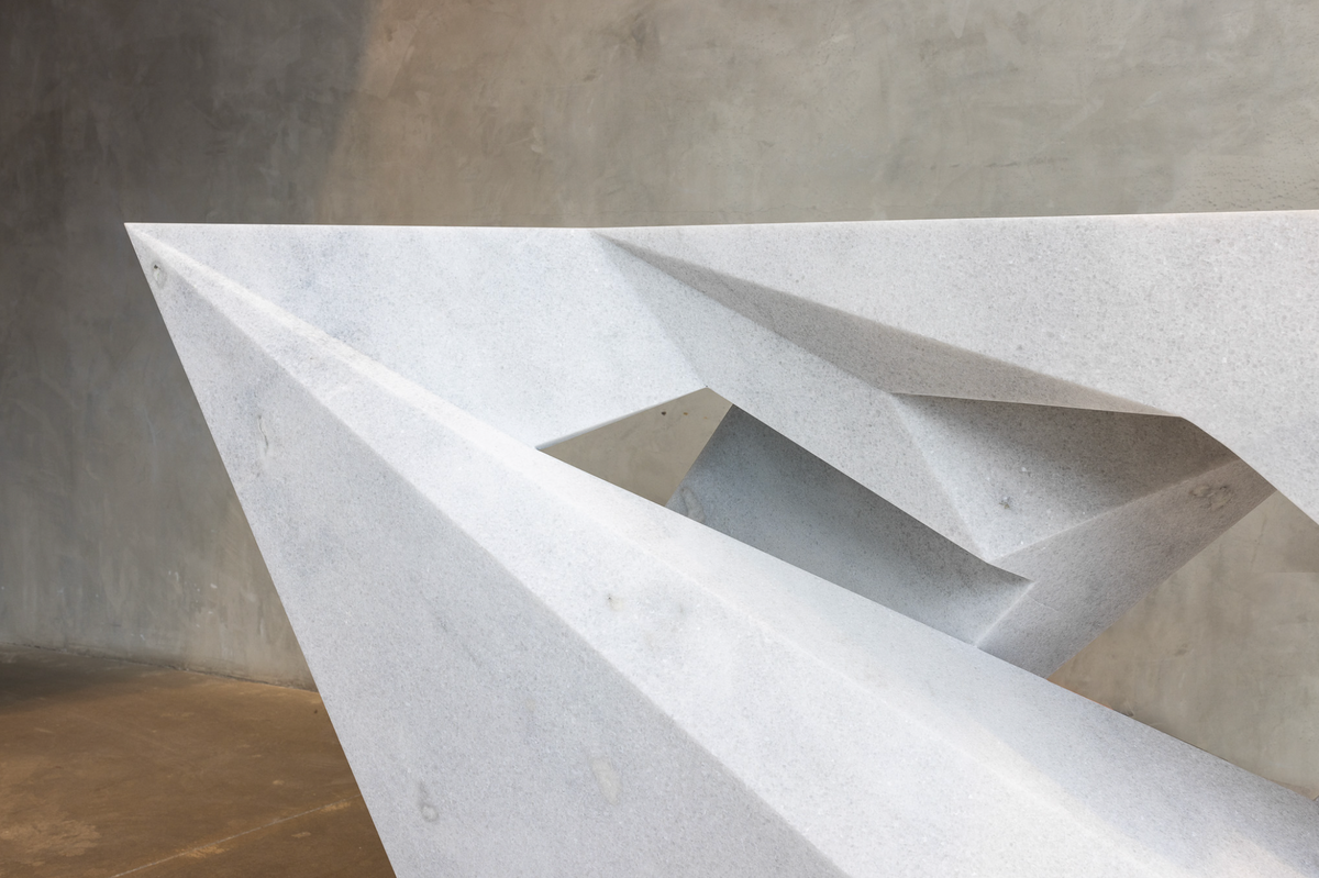 Drift Marble Console